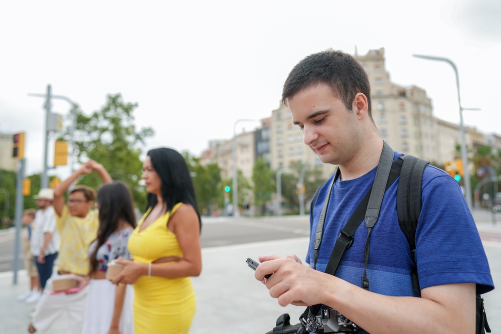 avoid phone distraction for better situational awareness